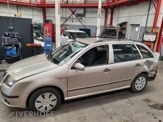 Skoda Fabia Fabia (6Y5), Combi 5-drs, 2000 / 2007 1.4i 16V picture 2