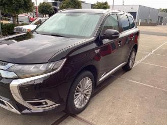 Mitsubishi Outlander Outlander (GF/GG), SUV, 2012 / 2022 2.4 16V PHEV 4x4 picture 6