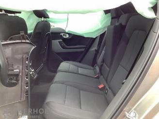 Polestar 2 Polestar 2, Liftback, 2019 63kWh Standard Range Single Motor picture 10