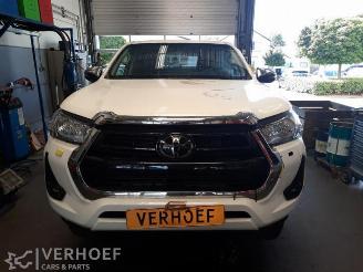 demontáž osobní automobily Toyota Hilux Hilux V/VI, Pick-up, 2015 2.4 D4D-F 16V 4x4 2024/9