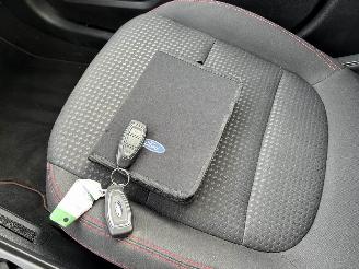 Ford Kuga  picture 9