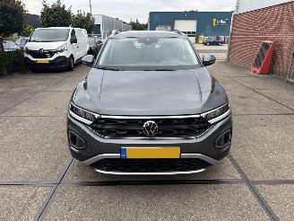 damaged passenger cars Volkswagen T-Roc  2024/1