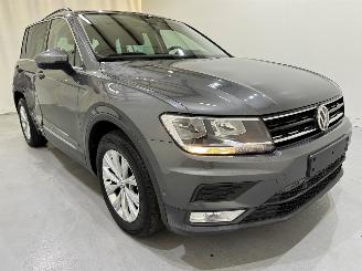 uszkodzony samochody osobowe Volkswagen Tiguan 1.4 TSI Comf.Business Pano 2017/1