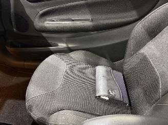 Citroën DS3 1.2 Puretech 82 Business Bi-Tone NAP picture 28