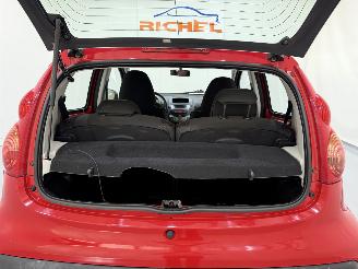 Peugeot 107 5-Drs 1.0-12V XR Airco picture 20