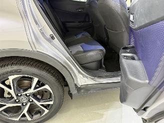 Toyota C-HR 1.8 Hybrid Bi-Tone Plus picture 29