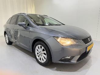 Coche accidentado Seat Leon ST 1.6 TDI Style Business 2015/6
