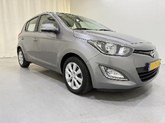 Coche accidentado Hyundai I-20 HB 1.2i i-Deal Airco NAP 2014/2