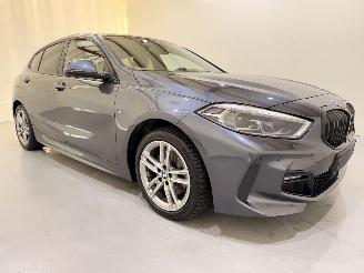 Coche accidentado BMW 1-serie 118i M Sport Edition Pano 2021/4