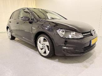 krockskadad bil auto Volkswagen Golf HB 1.6 TDI Trendline Plus Navi 2014/12