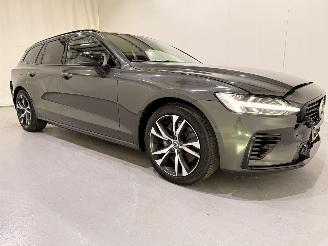  Volvo V-60 2.0 T8 Recharge PHEV R Design AWD 2020/10