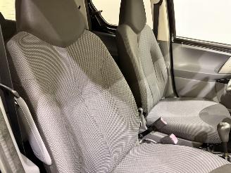 Toyota Aygo HB 1.0-12V Airco picture 17