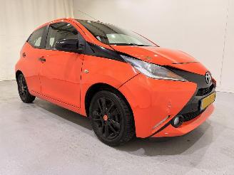 Coche accidentado Toyota Aygo HB 1.0 VVT-i x-cite Navi/Airco 2014/10