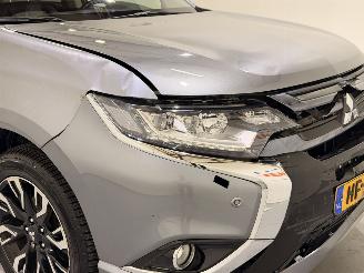 Mitsubishi Outlander 2.0 PHEV Instyle+ 4WD Aut. picture 12