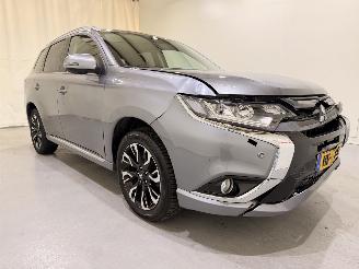 Damaged car Mitsubishi Outlander 2.0 PHEV Instyle+ 4WD Aut. 2015/10