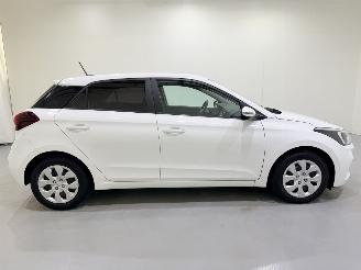 Hyundai I-20 HB 1.0 T-GDI Comfort Automaat picture 17