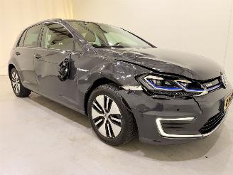 Vaurioauto  passenger cars Volkswagen e-Golf VII HB E-DITION Aut 2020/3
