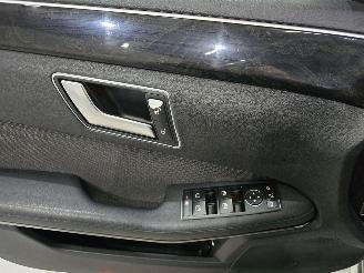 Mercedes E-klasse 200 CGI Avantgarde AUT 135Kw Bjr.2011 picture 30