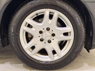 Mercedes E-klasse Sedan E200 K Avantgarde Aut picture 12