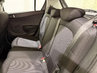 Hyundai I-20 HB 1.2 i-Deal Navi/Airco picture 13