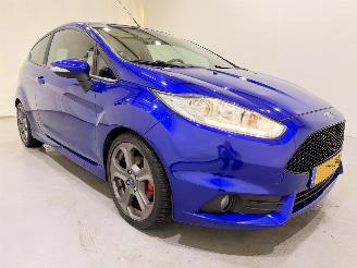 Auto incidentate Ford Fiesta 1.6 ST2 180PK Navi/Clima 2014/7