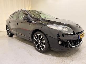 Unfallwagen Renault Mégane Estate 1.5 dCi BOSE Pano/Clima 2012/7