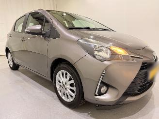 Voiture accidenté Toyota Yaris HB 1.0 VVT-i Aspiration 2017/5
