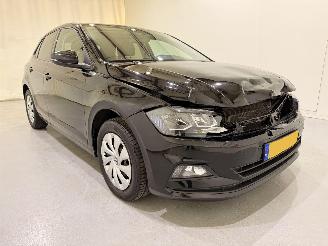 Schadeauto Volkswagen Polo HB VI 1.0 TSI Comf. Bus. Navi/Pano 2018/11