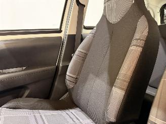 Peugeot 108 HB 1.0 e-VTi Active Airco picture 28