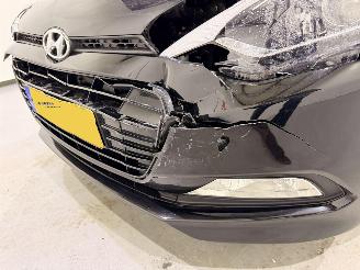 Hyundai I-20 1.2 Premium Passion Navi picture 16