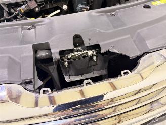 Peugeot 2008 1.2 PureTech Allure Automaat picture 14