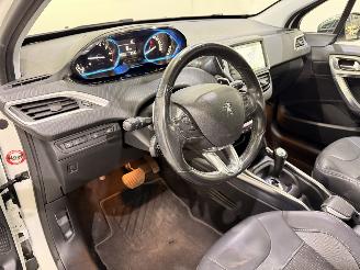 Peugeot 2008 1.2 PureTech Allure Automaat picture 33