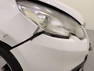 Peugeot 2008 1.2 PureTech Allure Automaat picture 12