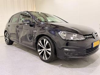 Schadeauto Volkswagen Golf HB 1.0 TSI Business Connect Navi/Clima 2015/12