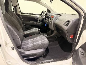 Peugeot 108 HB 1.0 e-VTi Active Airco picture 18