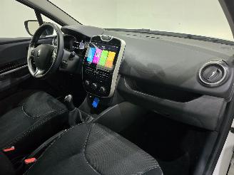 Renault Clio Estate 0.9 TCe Night&Day 66kw Bjr.2014 picture 31