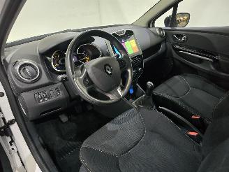 Renault Clio Estate 0.9 TCe Night&Day 66kw Bjr.2014 picture 10