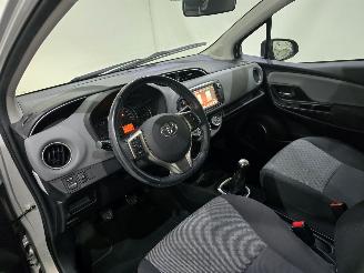 Toyota Yaris 1.0 VVT-i Aspiration 5.Drs Bjr.2015 picture 10