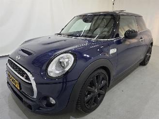 Unfallwagen Mini Cooper S 2.0 Chill Serious Business PANO  LEDER 141Kw Bjr.2016 2016/1