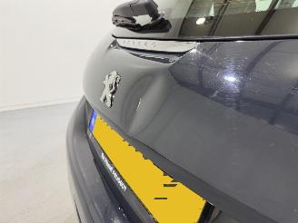 Peugeot 208 HB 1.2 PureTech Blue Lion picture 15