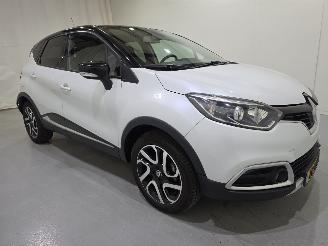 skadebil auto Renault Captur 1.2 TCe Dynamique Cruise Trekhaak 87Kw Bjr.2017 2017/1