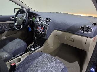 Ford Focus Wagon 1.6-16V Futura Automaat picture 22
