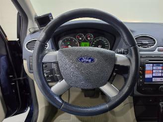 Ford Focus Wagon 1.6-16V Futura Automaat picture 21