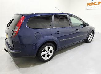 Ford Focus Wagon 1.6-16V Futura Automaat picture 25