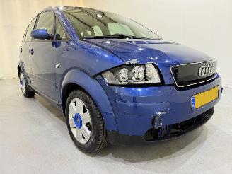 krockskadad bil auto Audi A2 1.4 S line Clima 2004/4