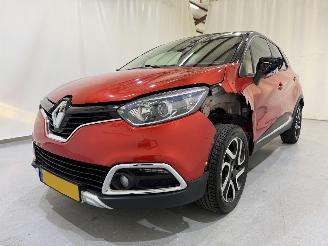 Renault Captur 0.9 TCe Helly Hansen NAP picture 3