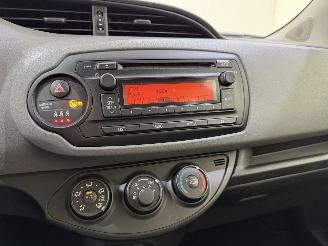 Toyota Yaris HB 1.0 VVt-i Aspiration picture 16