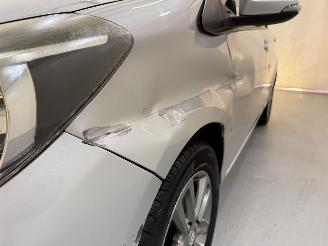 Toyota Yaris HB 1.0 VVt-i Aspiration picture 10