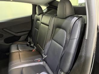 Tesla Model Y Standard Range picture 16