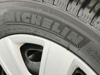 Volkswagen Polo V HB 1.0 Connected Series picture 18